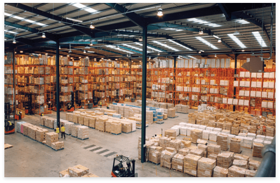 modern_warehouse_with_pallet_rack_storage_system